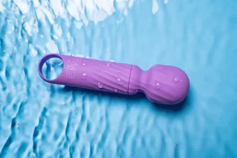 DOLLY Rechargeable Mini Wand - Purple